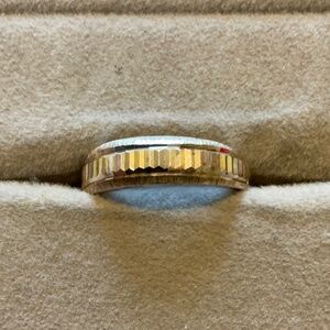 Elegant Sterling Silver Band Ring